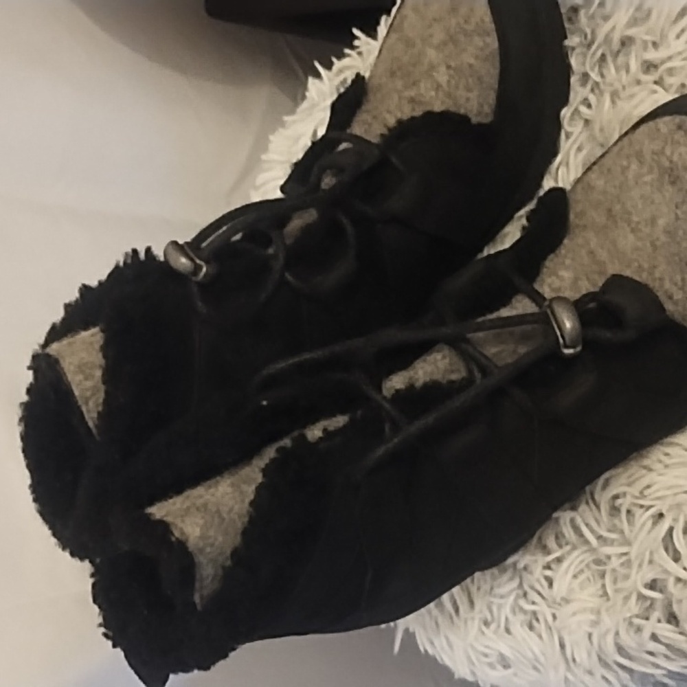 Sorel Black and Gray Winter Boots - Picture 3 of 7